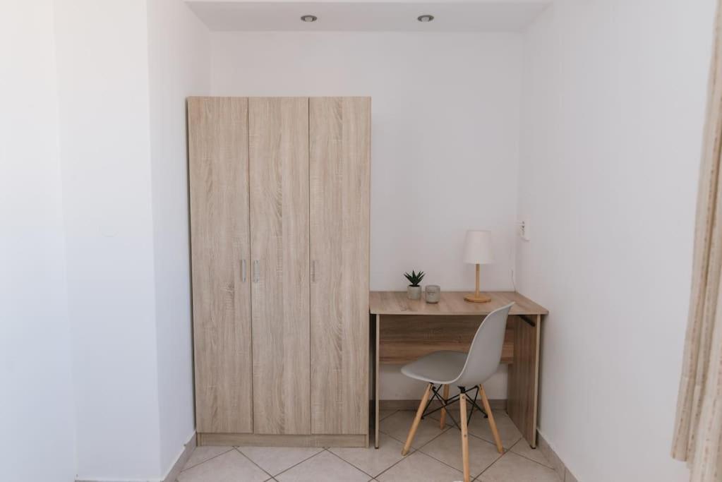 Sunny Apartment For Couples & Friends In Centre Heraklion  Екстер'єр фото