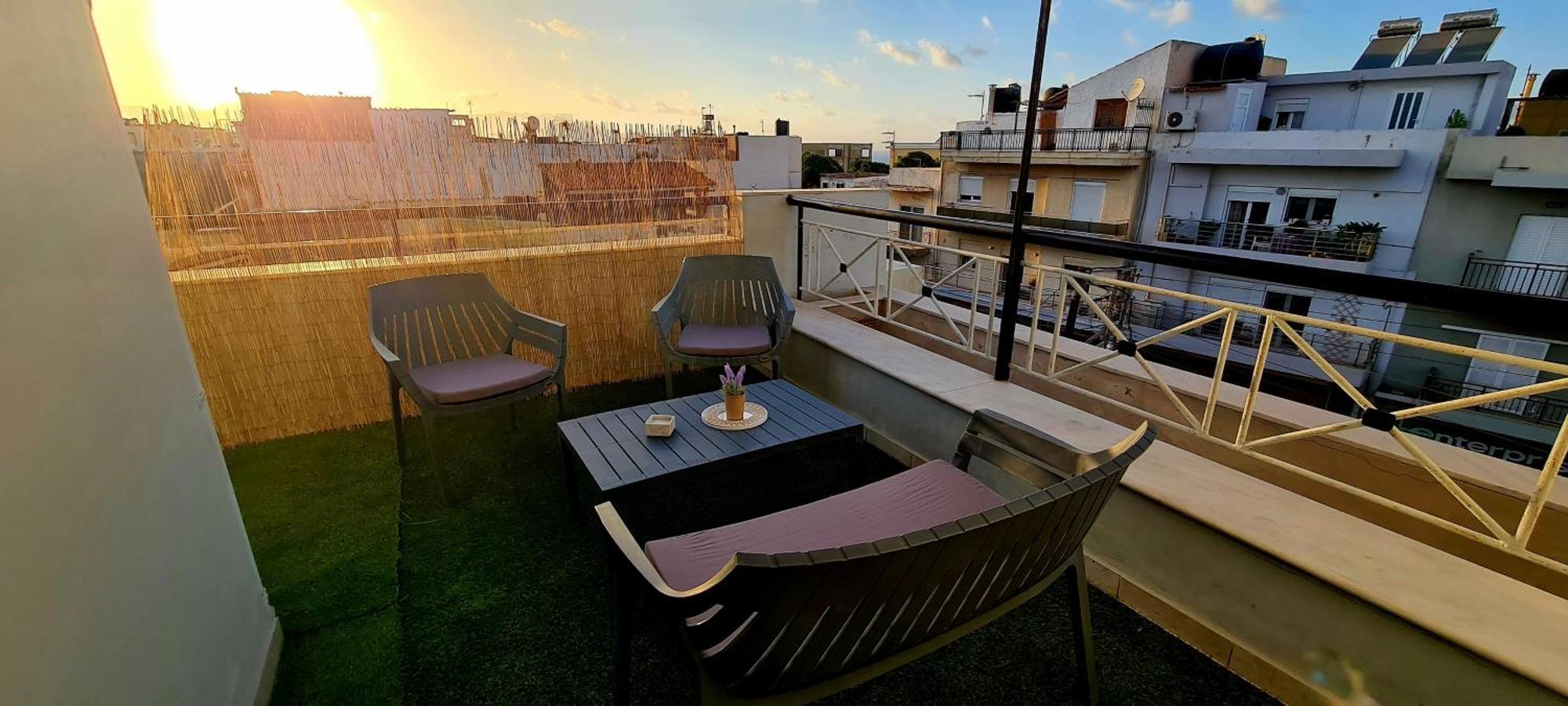 Sunny Apartment For Couples & Friends In Centre Heraklion  Екстер'єр фото